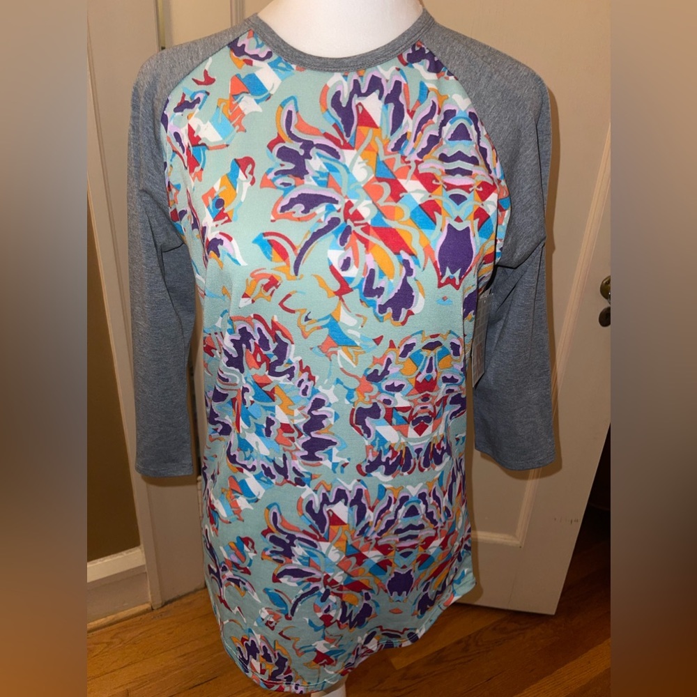 BNWT XS Lularoe Randy Top